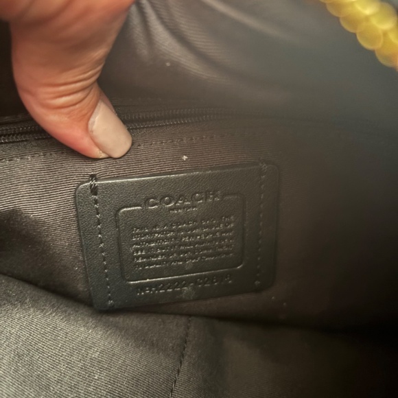 Authentic Coach Black Pebbled Leather Large Crossbody Bag - Picture 5 of 5